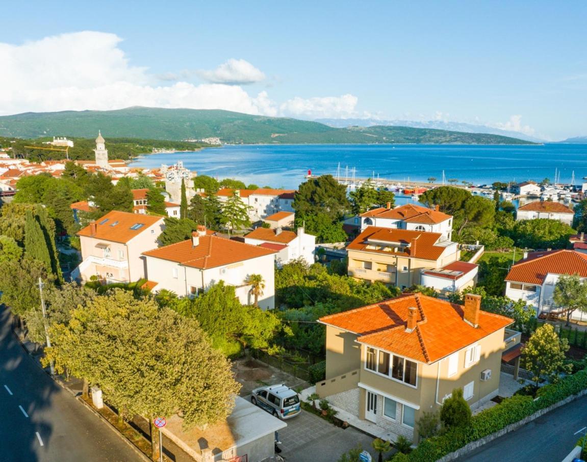 Villa Marica Tiny House In Krk City Centre Krk Town Exterior photo